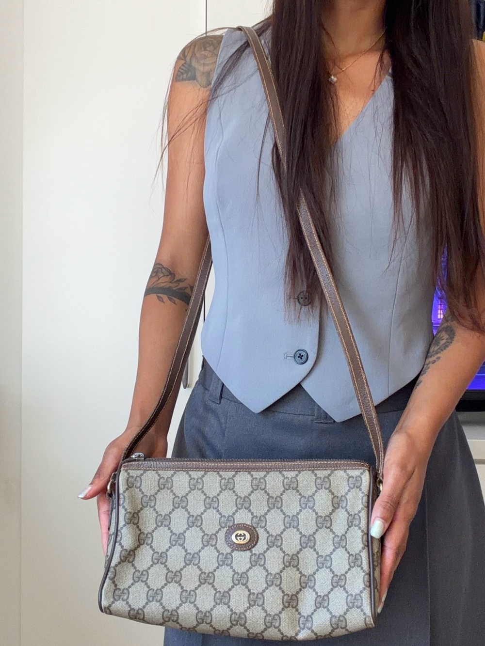 Authentic Gucci Vintage GG Supreme Canvas Crossbody Bag Brown